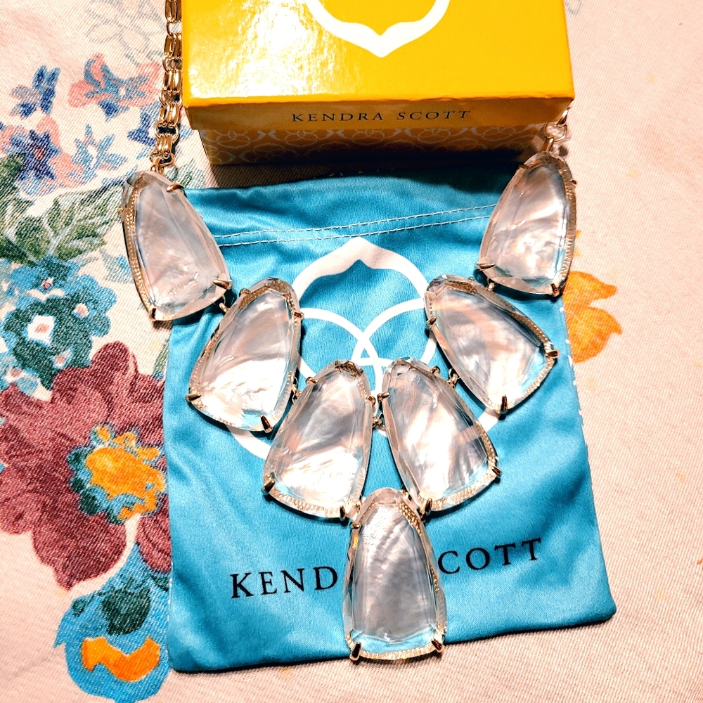 Kendra Scott Suspended Ivory Pearl Harlow Necklace